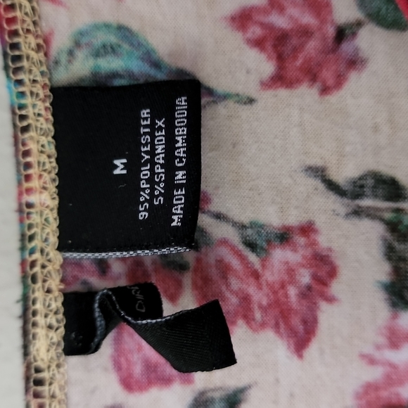 FALL Floral Lace Inset Hanky Hem Top Blouse Size M - Picture 5 of 6